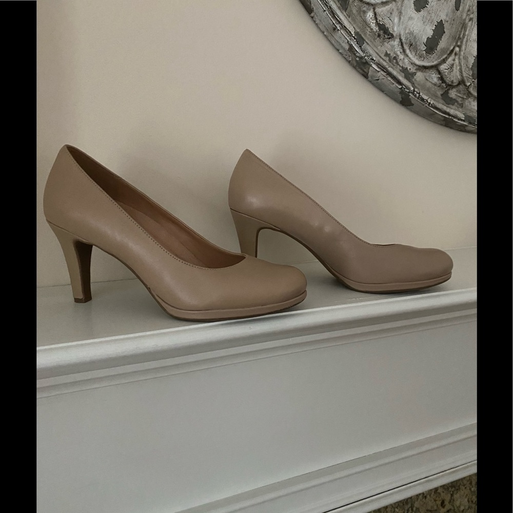 Naturalizer Michelle Pump